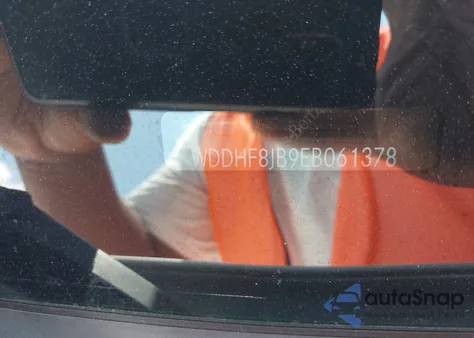 2014 Mercedes-Benz E 350 4Matic из США, поврежденный, VIN WDDHF8JB9EB061378